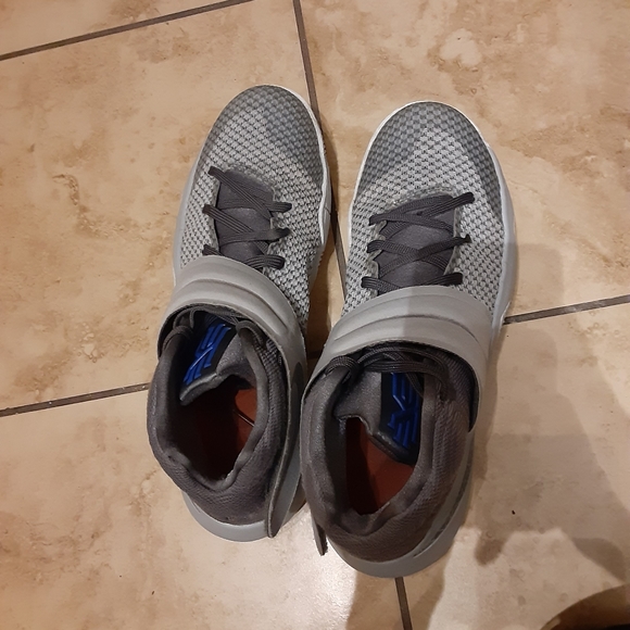 Nike Kyrie 2 Omega 2016 Drop Size 11.5 US - Picture 11 of 12